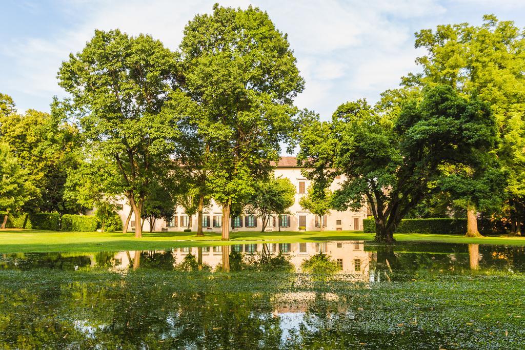 Апартаменты Palazzo Barbo Pumenengo Экстерьер фото